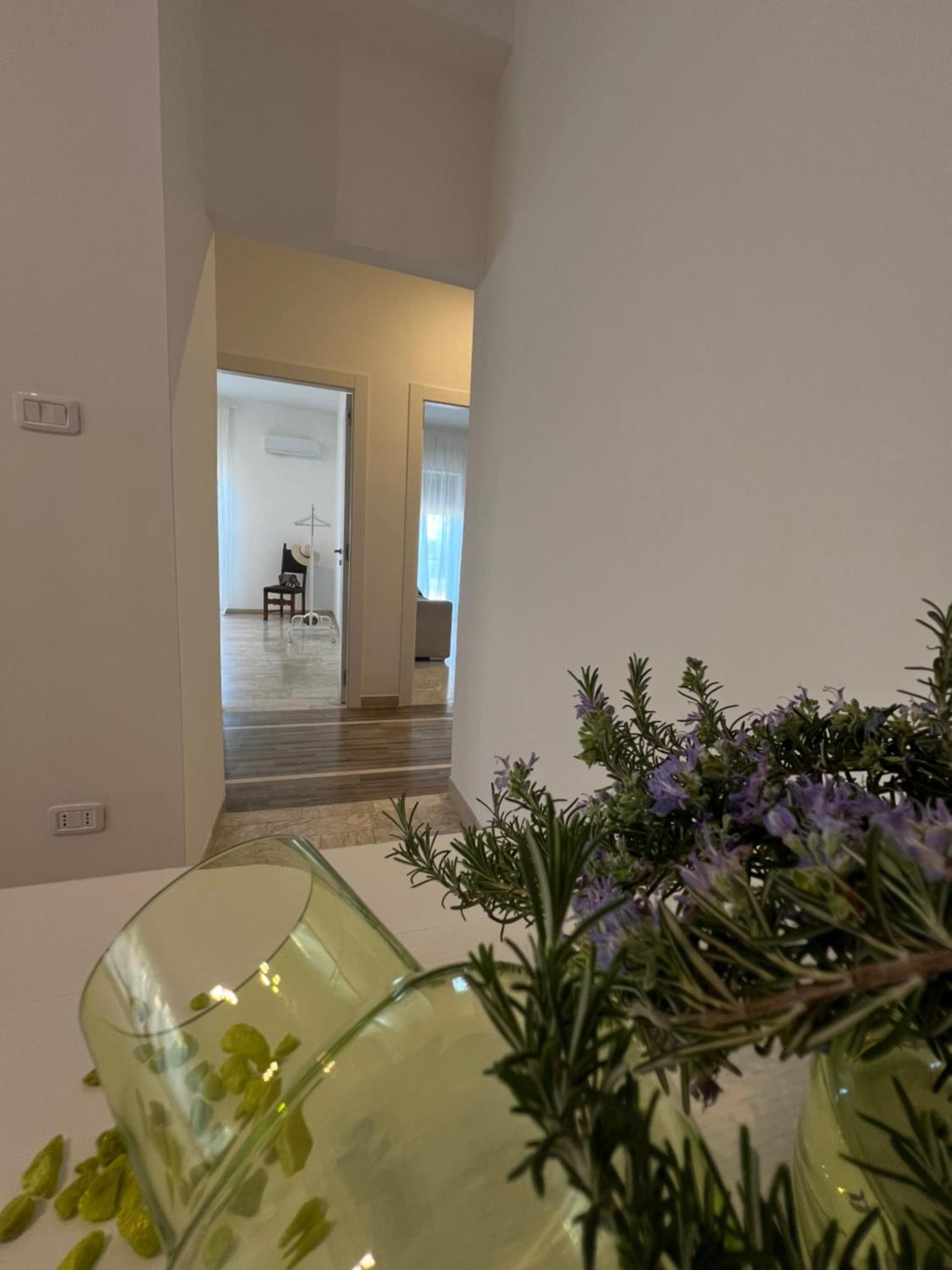 Casa Roberta With Balcony And Sea View Apartment Vieste Bagian luar foto