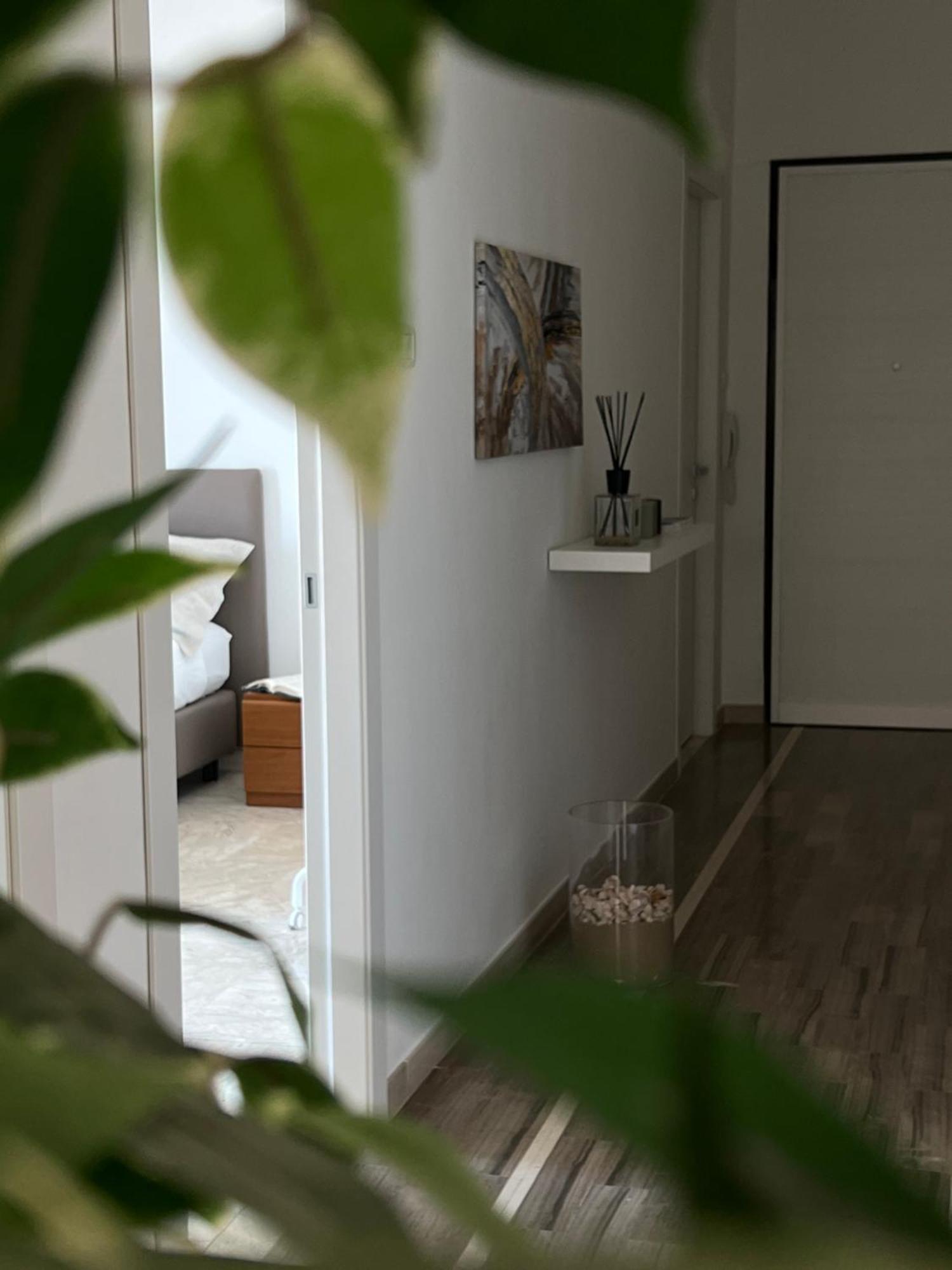 Casa Roberta With Balcony And Sea View Apartment Vieste Bagian luar foto