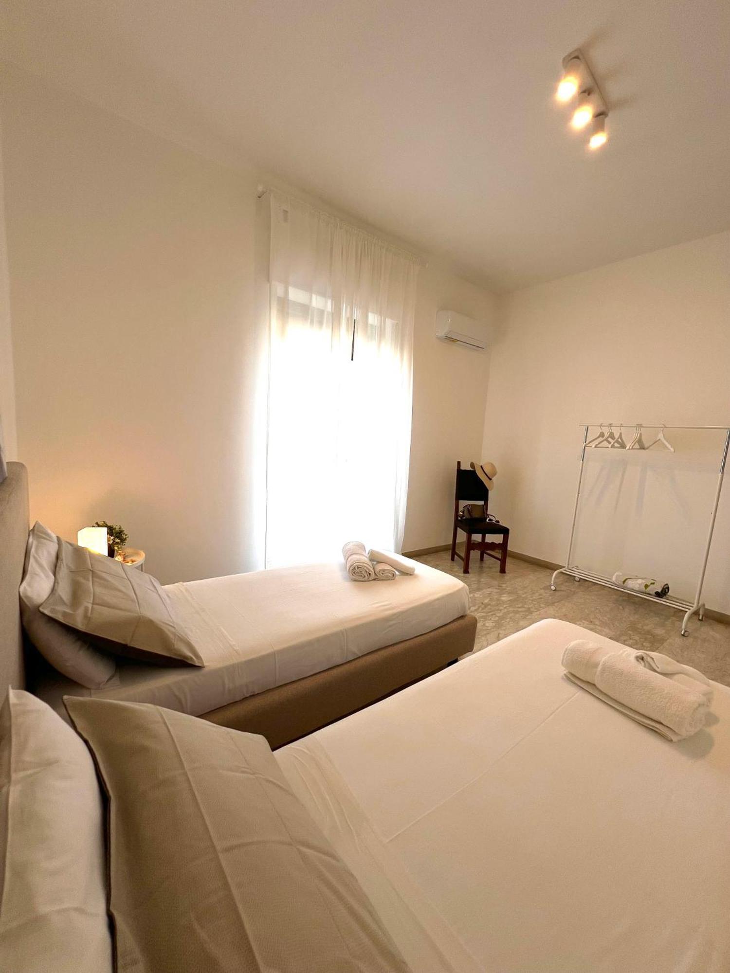 Casa Roberta With Balcony And Sea View Apartment Vieste Bagian luar foto